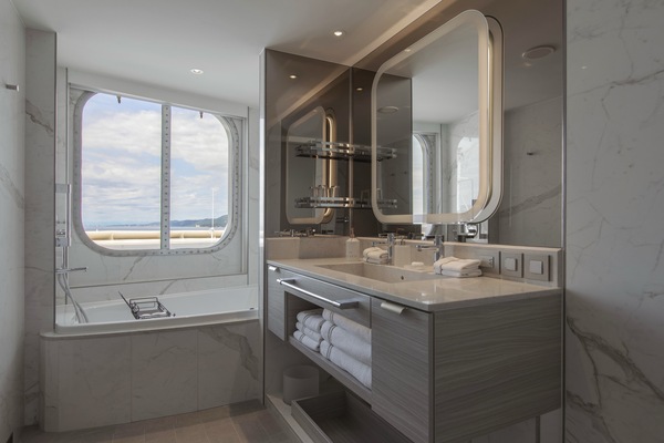 Silversea, Silver Ray, Junior Grand Suite Bathroom ©Silversea Cruises Ltd.jpg